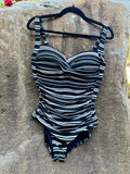 Black-and-white stripes meet vintage-inspired design!